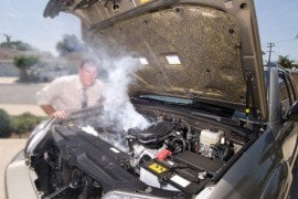 Motor de seu carro está esquentando muito? Confira aqui a possível causa